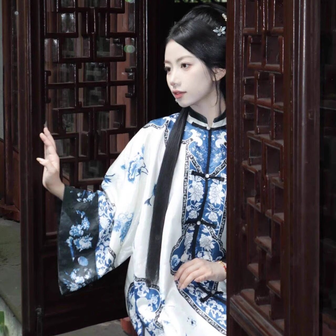 汉服青花瓷对襟马面裙格格写真服