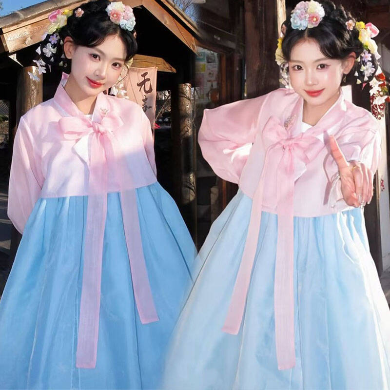 粉蓝韩服写真影楼旅拍套装