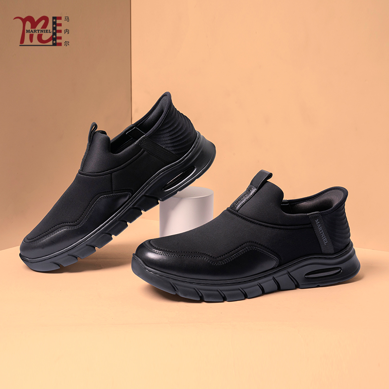 马内尔休闲皮鞋男2025新款冬季黑色拼接一脚蹬软底防滑百搭运动鞋