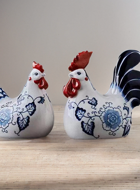 创意陶瓷鸡摆件鸿运当头家居玄关酒柜手绘桌面工艺品青花瓷装饰品