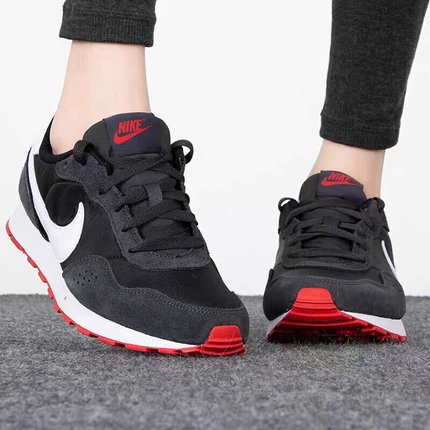 NIKE耐克runner2GS女子儿童透气复古华夫运动跑步鞋807316-CN8558