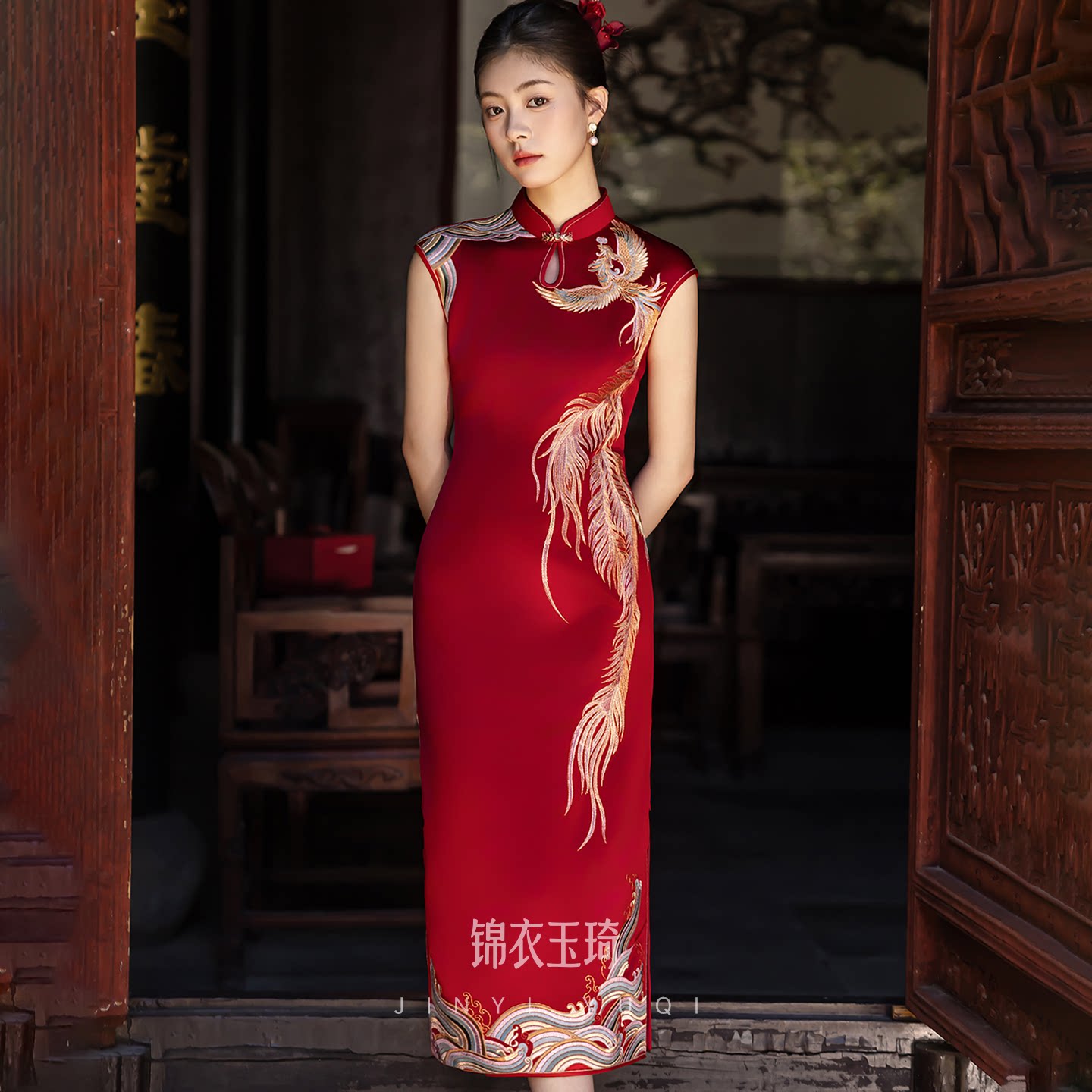 中式订婚礼服旗袍婚服女龙凤旗袍图片