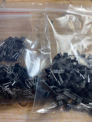 2SA970  A970 2SC2240  C2240 BL档原装进口正品管  全新早期库存