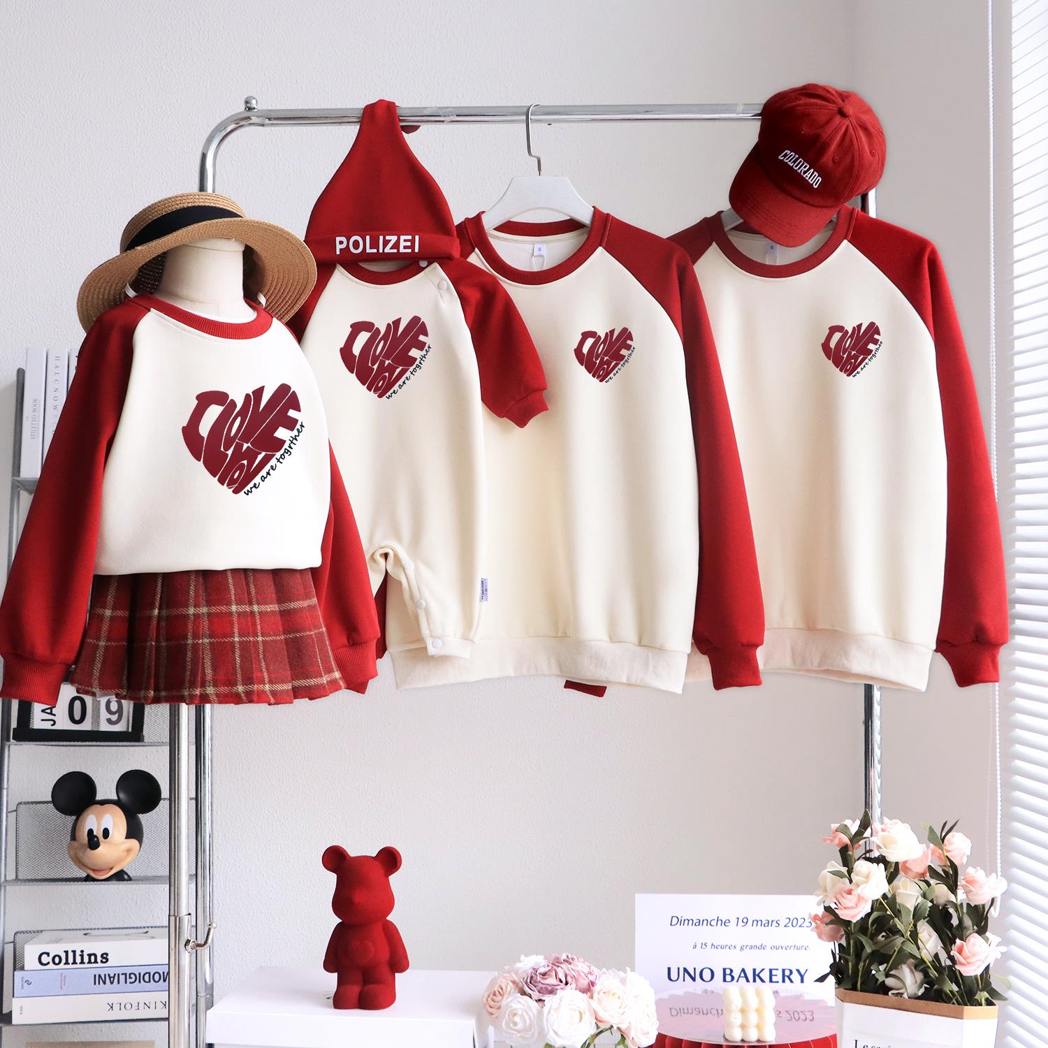 2025新款秋季亲子装母子炸街高端一家三口四口母女高级感卫衣长袖