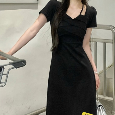 挂脖垂坠感小众修身连衣裙女2026年夏新收腰显瘦遮肉包臀裙子6888