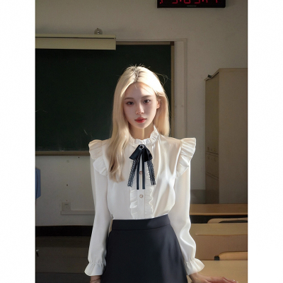 2025秋季新款衬衫女春秋气质名媛木耳边上衣+黑色短裤两件套D3484