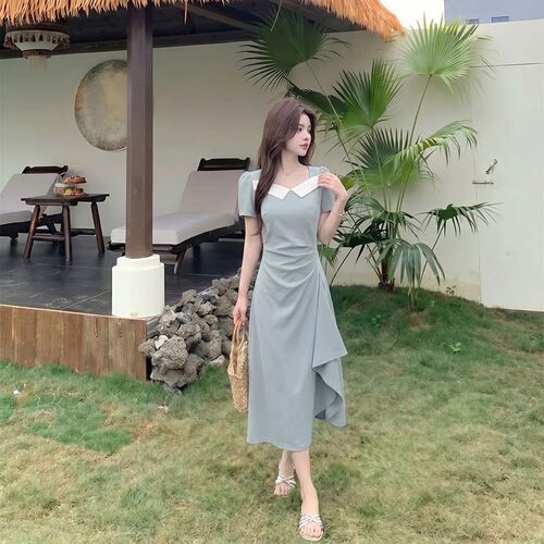2026夏季新款女法式时尚休闲简约风裙子修身显瘦收腰连衣裙D6512