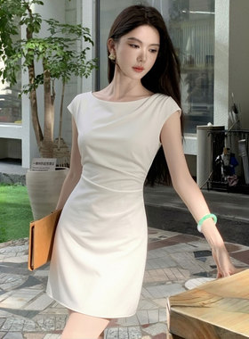2026春季新款有里布轻奢感法式赫本风收腰裙子设计感连衣裙D4898