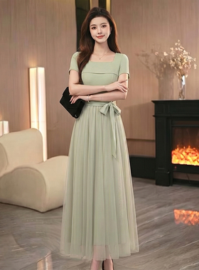 有里布2026夏季新款女方领简约大方减龄修身显瘦气质连衣裙 D8473