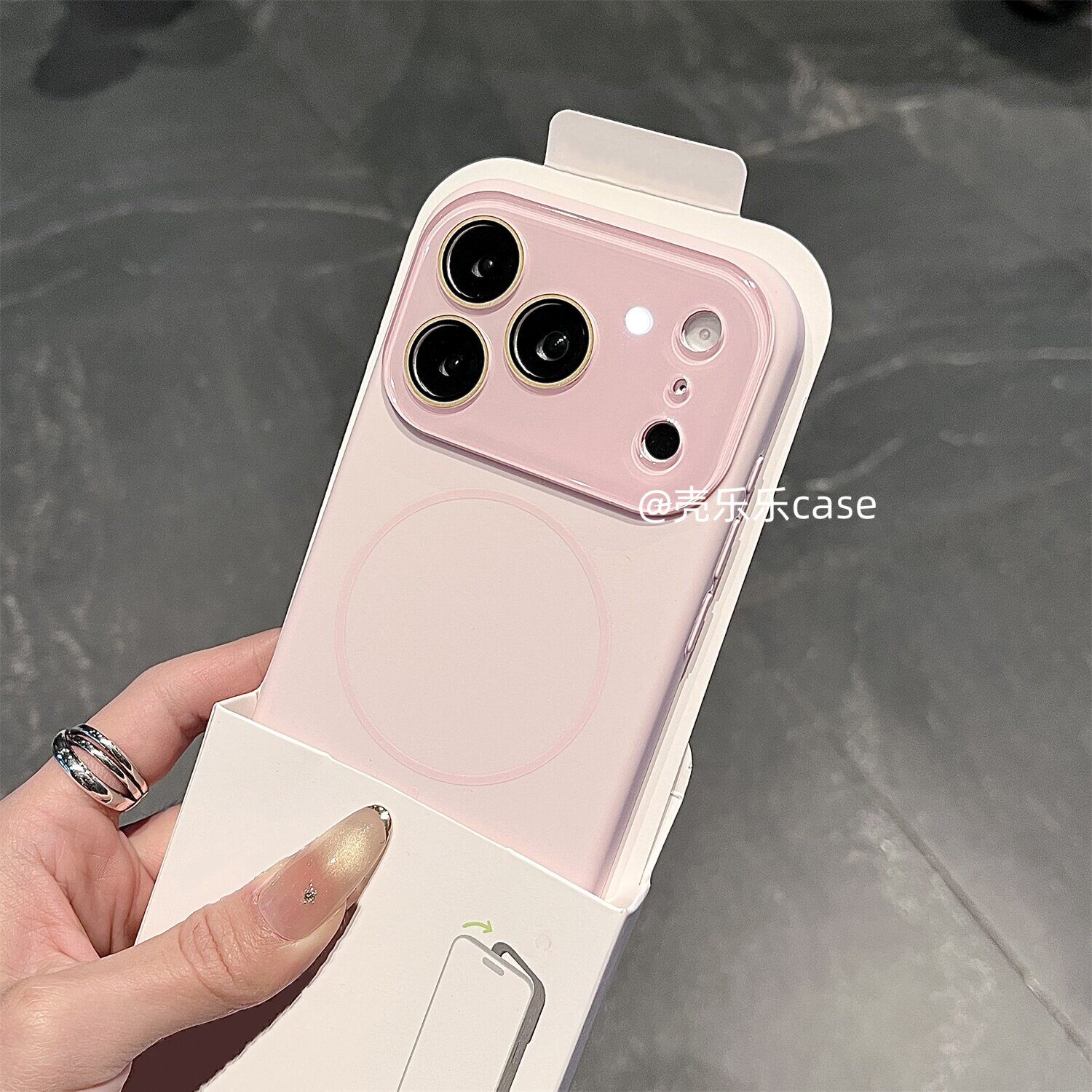 樱花粉小视窗适用苹果17promax手机壳iphone16液态硅胶15磁吸14超火13新款全包情侣巨好看小众高级感纯色