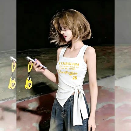 绝美白色吊带背心女外穿夏季不规则绑带新款无袖字母印花t恤上衣