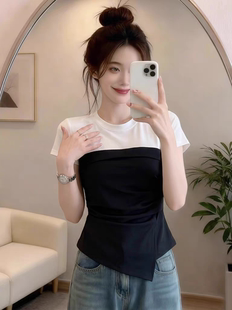 超好看黑白拼接假两件短袖t恤女夏季2026新款设计感修身显瘦上衣