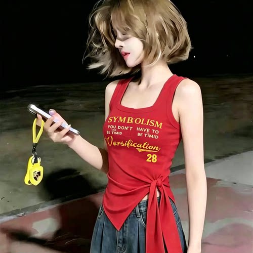 绝美红色吊带背心女外穿夏季不规则绑带新款无袖字母印花t恤上衣