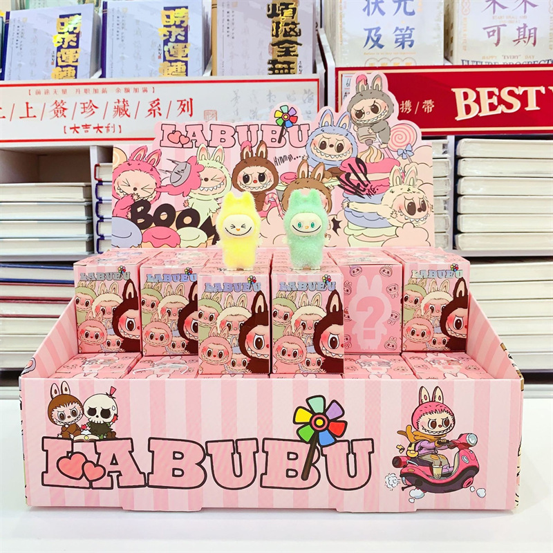 跨境热卖树脂植绒拉布拉布公仔挂件盲盒抓娃娃机批发潮玩摆件工艺