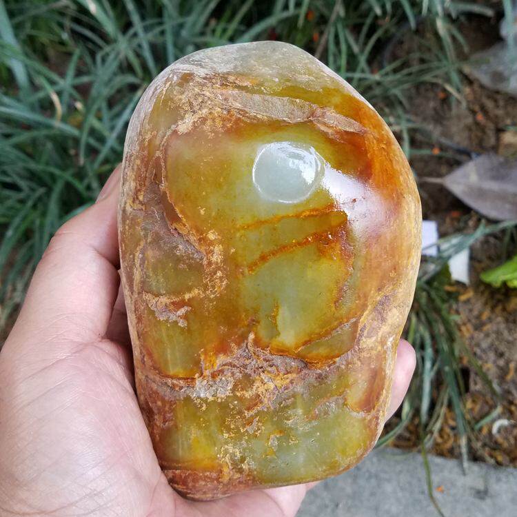 大块的和田玉山料寻顾青玉料子