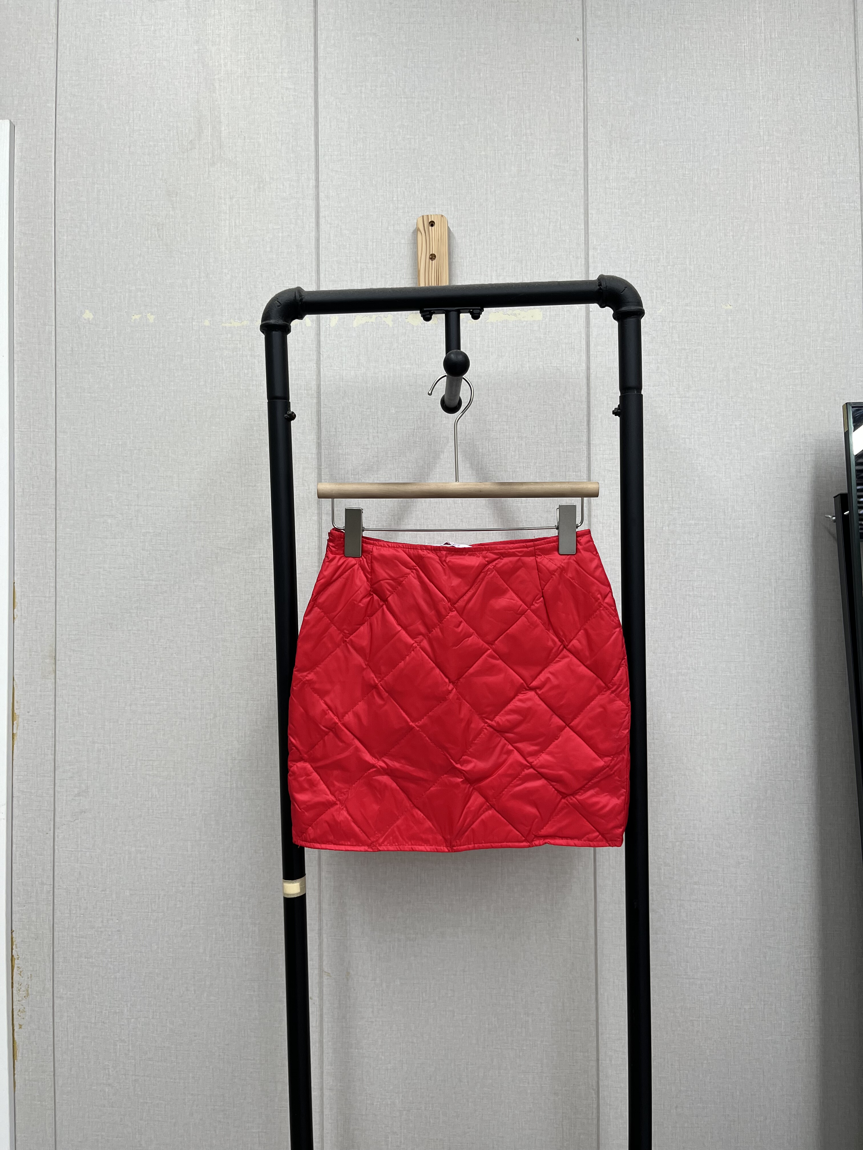 羽绒半身裙A版显瘦大红色新年穿搭减龄复古保暖秋冬款,女装/女士精品,半身裙,淘宝优惠券,粉丝福利购,淘宝优惠卷