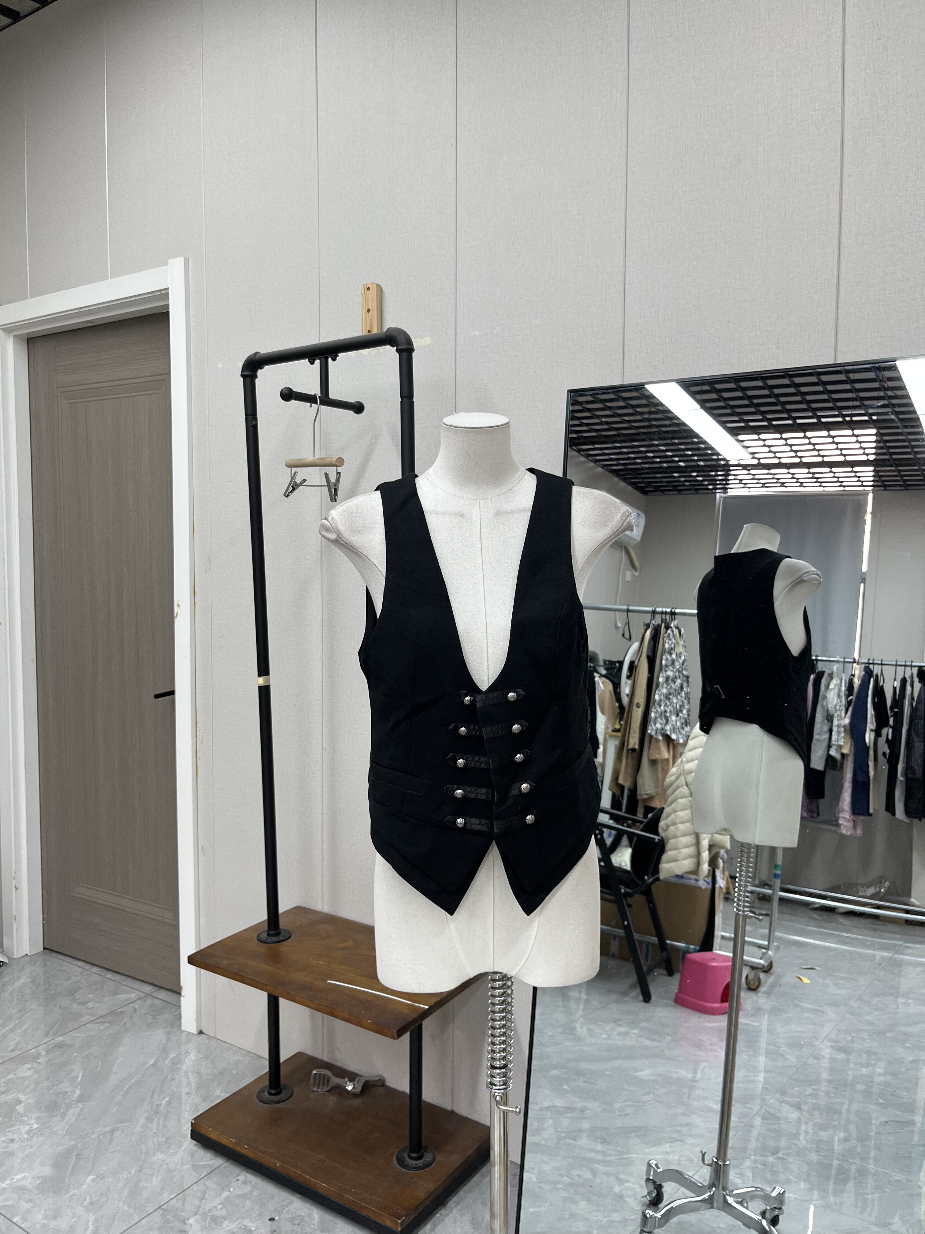 高品质复古小香风马甲无扣设计开衫黑色气质春秋款,女装/女士精品,上衣,淘宝优惠券,粉丝福利购,淘宝优惠卷