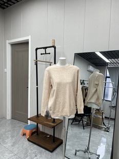 春秋百搭 套头亲肤软糯款 高品质复古时尚 米色针织衫