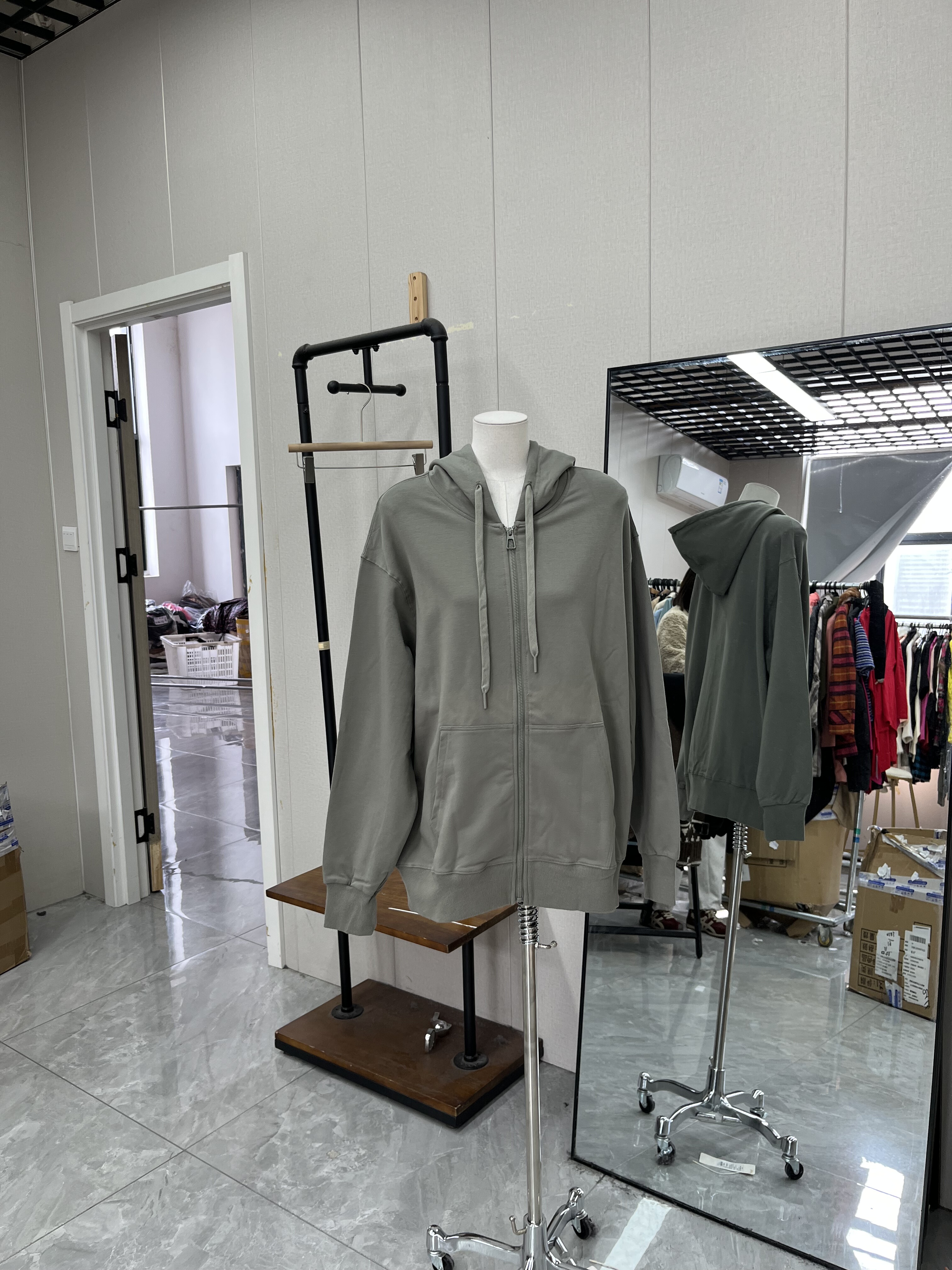 男女同款连帽拉链外套春秋款宽松百搭舒适减龄休闲款