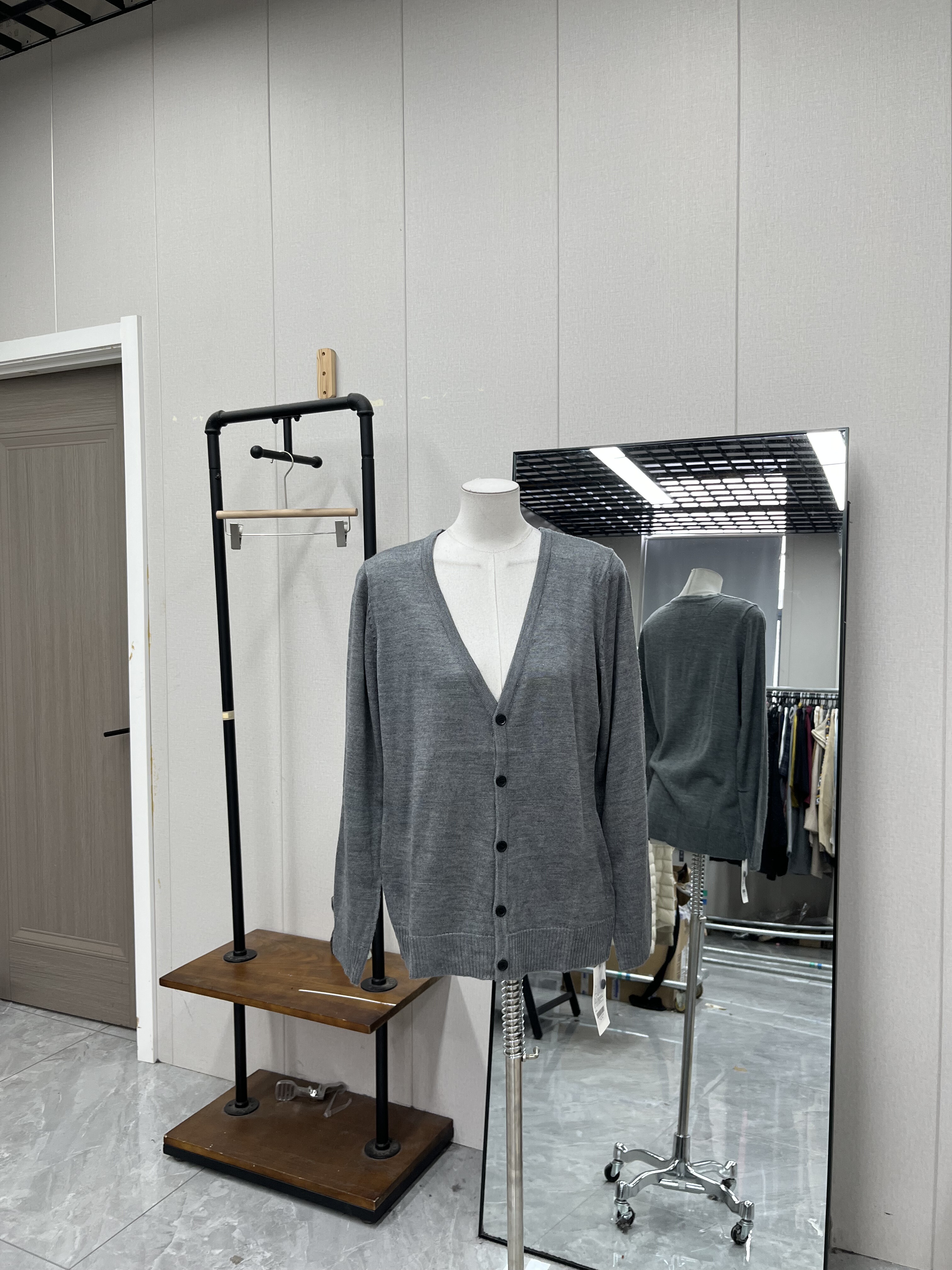 高品质复古V领针织开衫春秋款宽松休闲百搭时尚内搭灰,女装/女士精品,上衣,淘宝优惠券,粉丝福利购,淘宝优惠卷