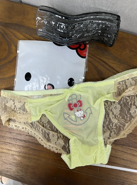 韩系甜美黄色低腰可爱Kitty猫图案三角内裤蕾丝拼接款