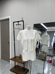 款 高品质可爱针织衫 减龄夏季 设计小短款 无扣短袖