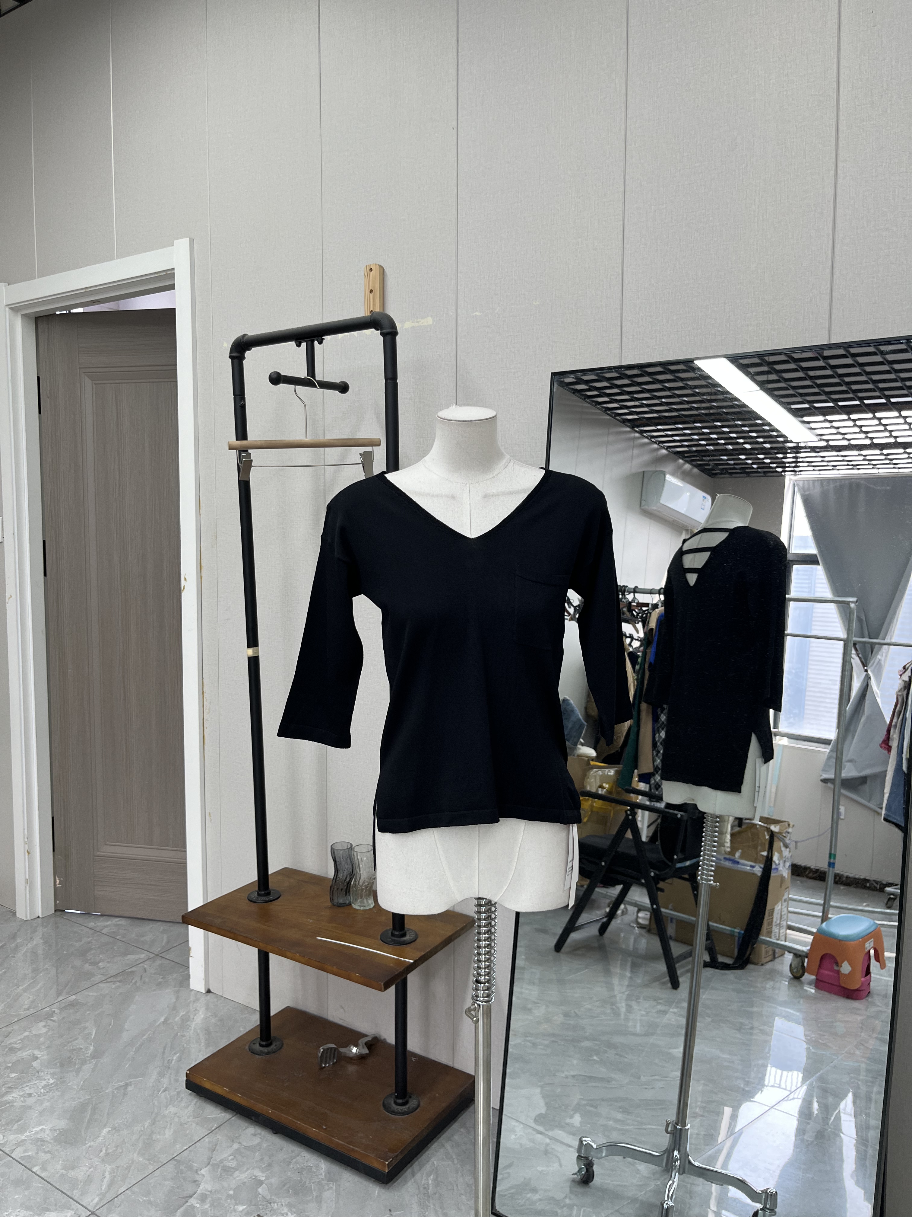 黑色V领针织衫百搭复古高弹力休闲显瘦修身春夏气质