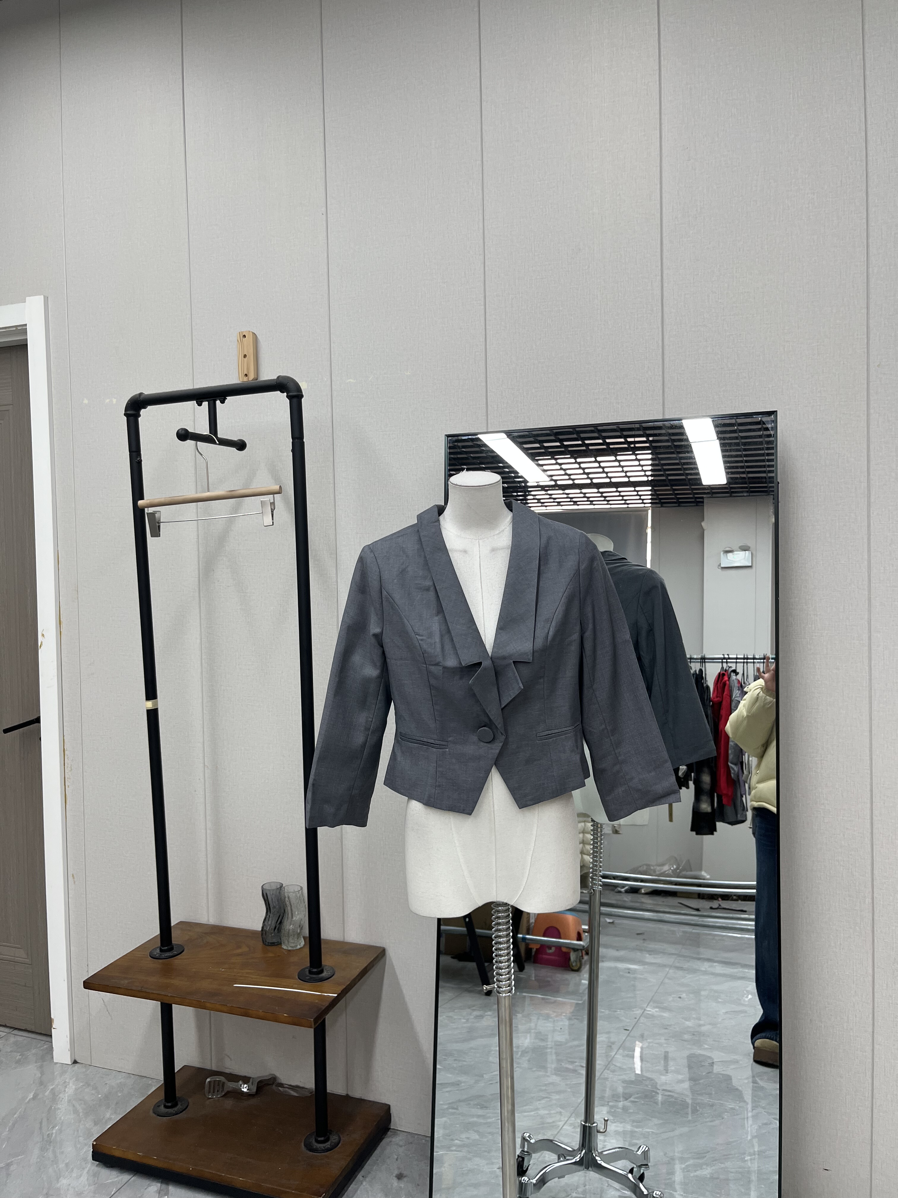 灰色西装外套百搭春秋款休闲通勤小短款气质减龄款,女装/女士精品,西装,淘宝优惠券,粉丝福利购,淘宝优惠卷