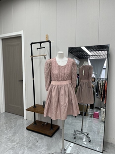 灰粉色蕾丝上衣松紧腰连衣裙甜美温柔气质春夏复古