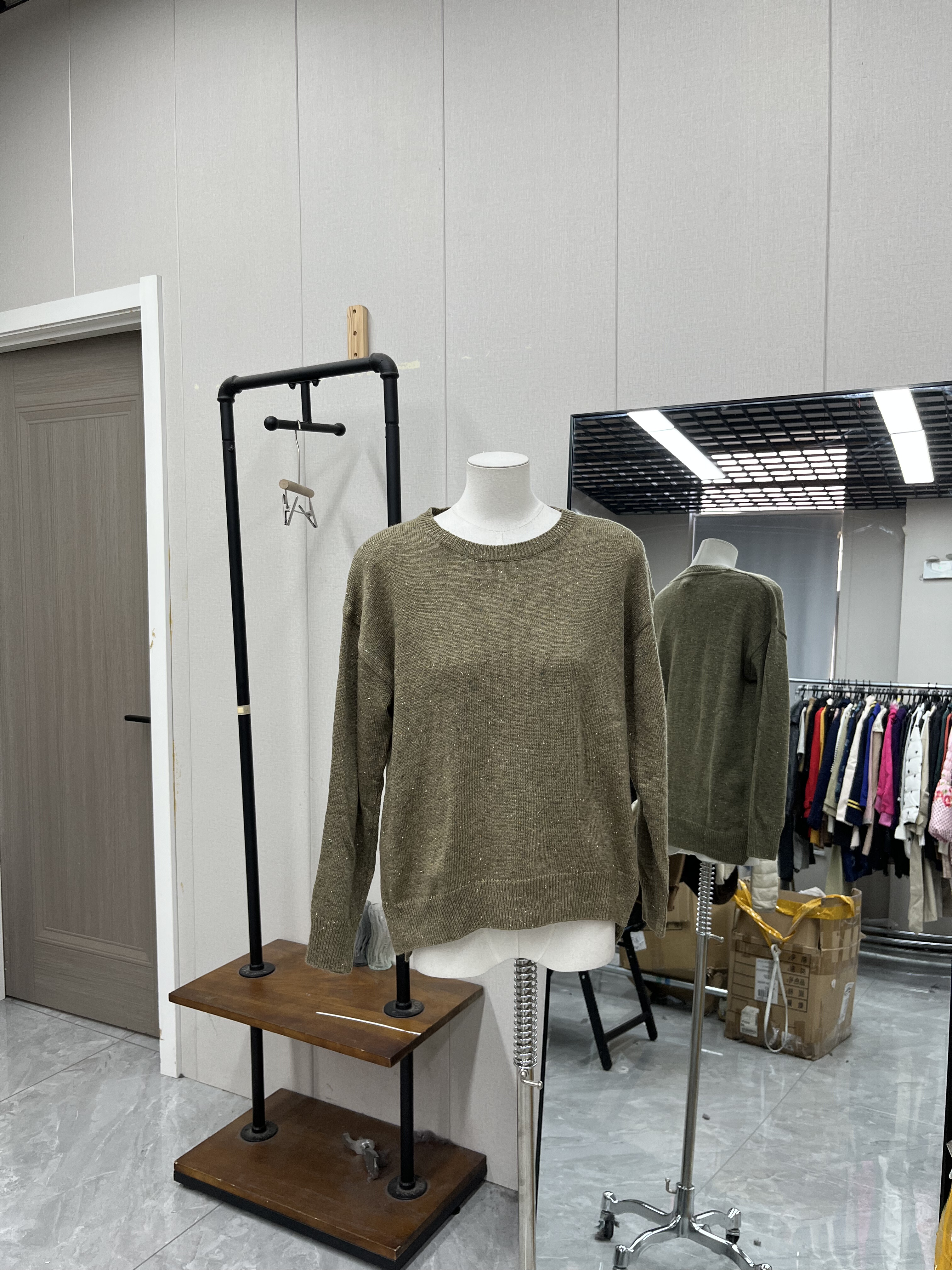 高品质时尚圆领针织衫亲肤百搭高级宽松减龄清新款