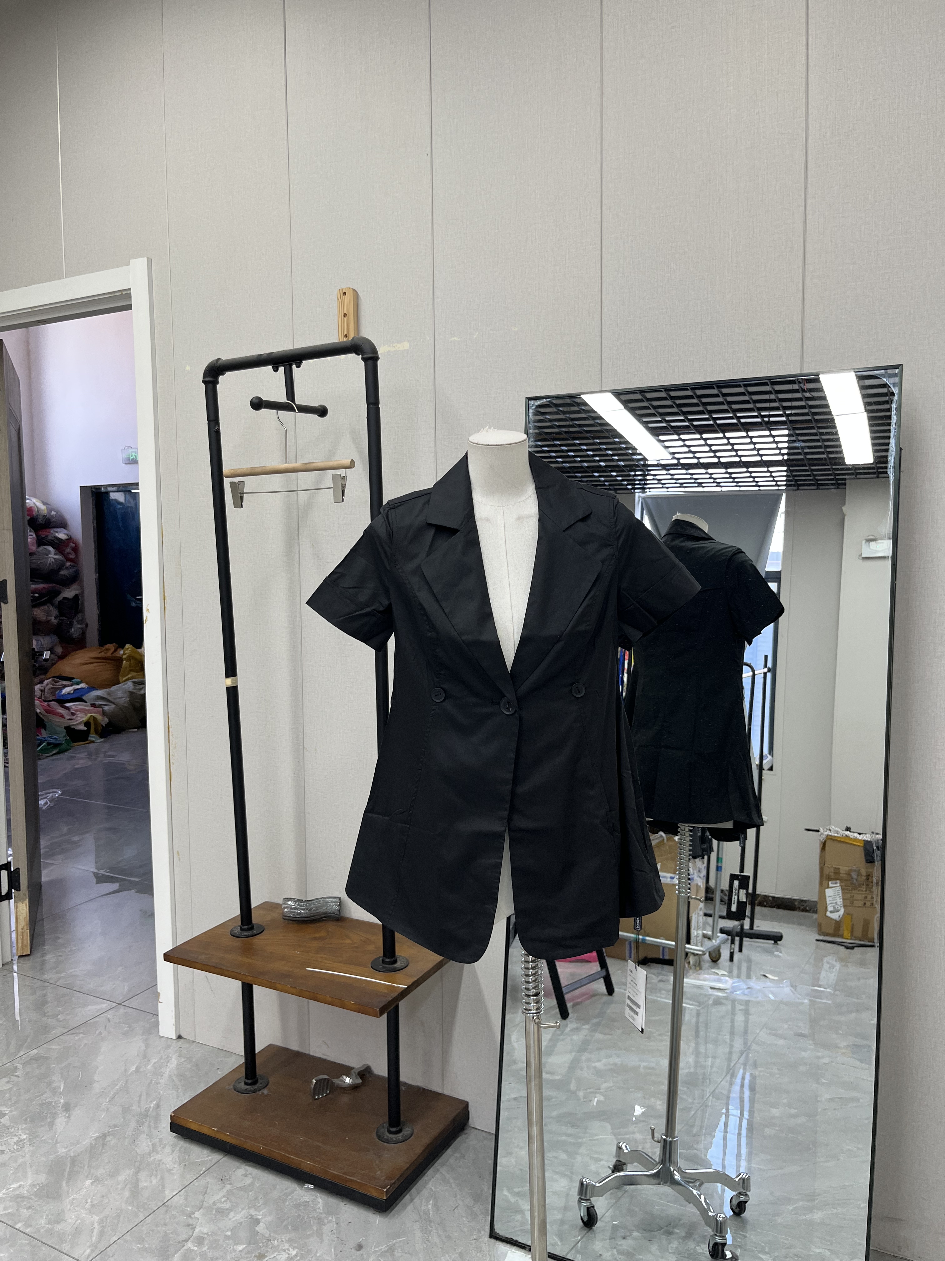 百搭夏季款时尚一粒扣西服外套短袖中长气质显瘦款