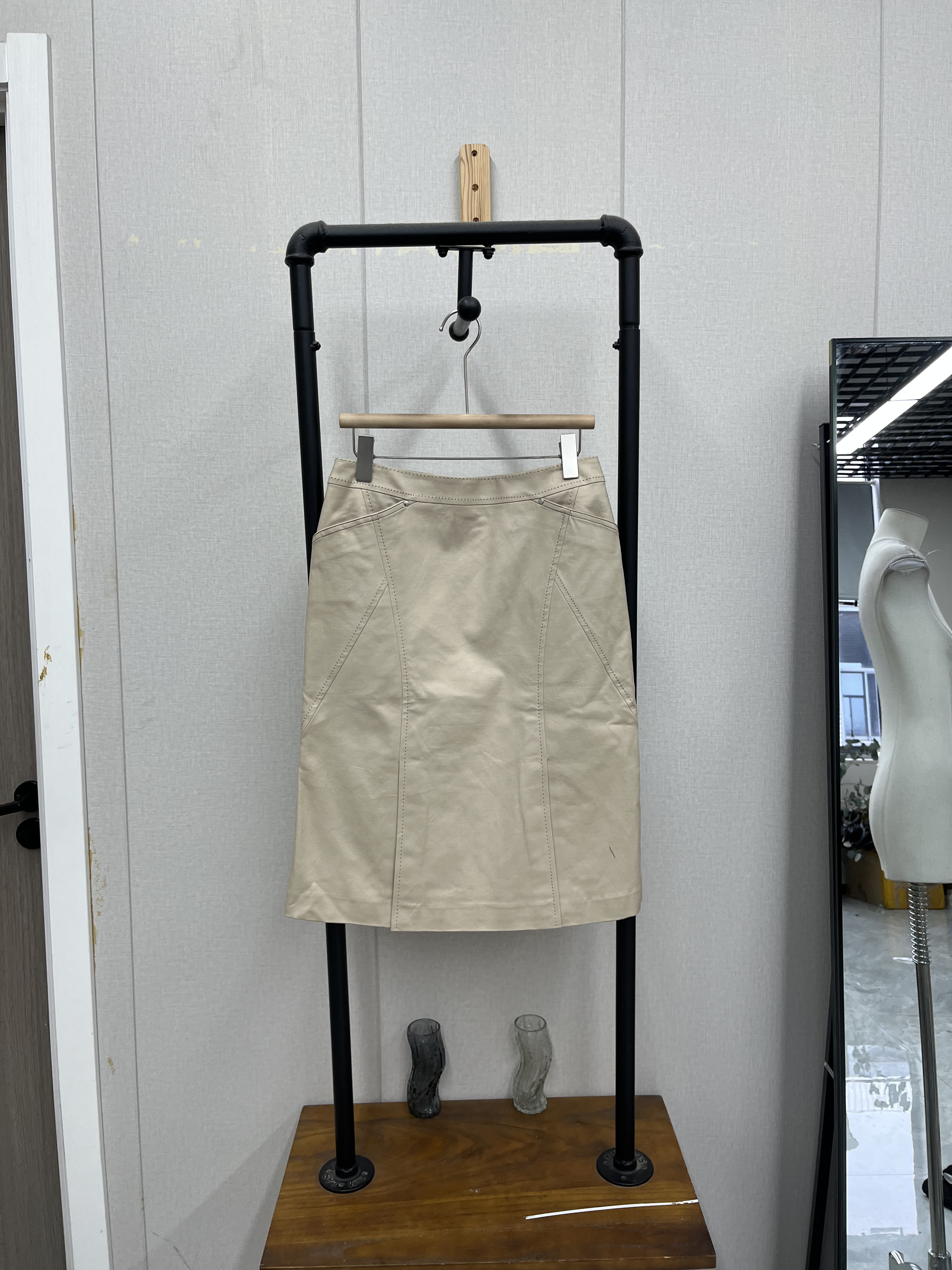 春夏款卡其色休闲款半身裙百搭简约色系高级显瘦