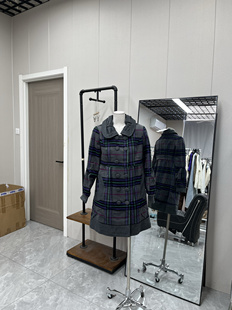 艾米拉时尚格子款大衣秋冬款小翻领可爱减龄学院风款