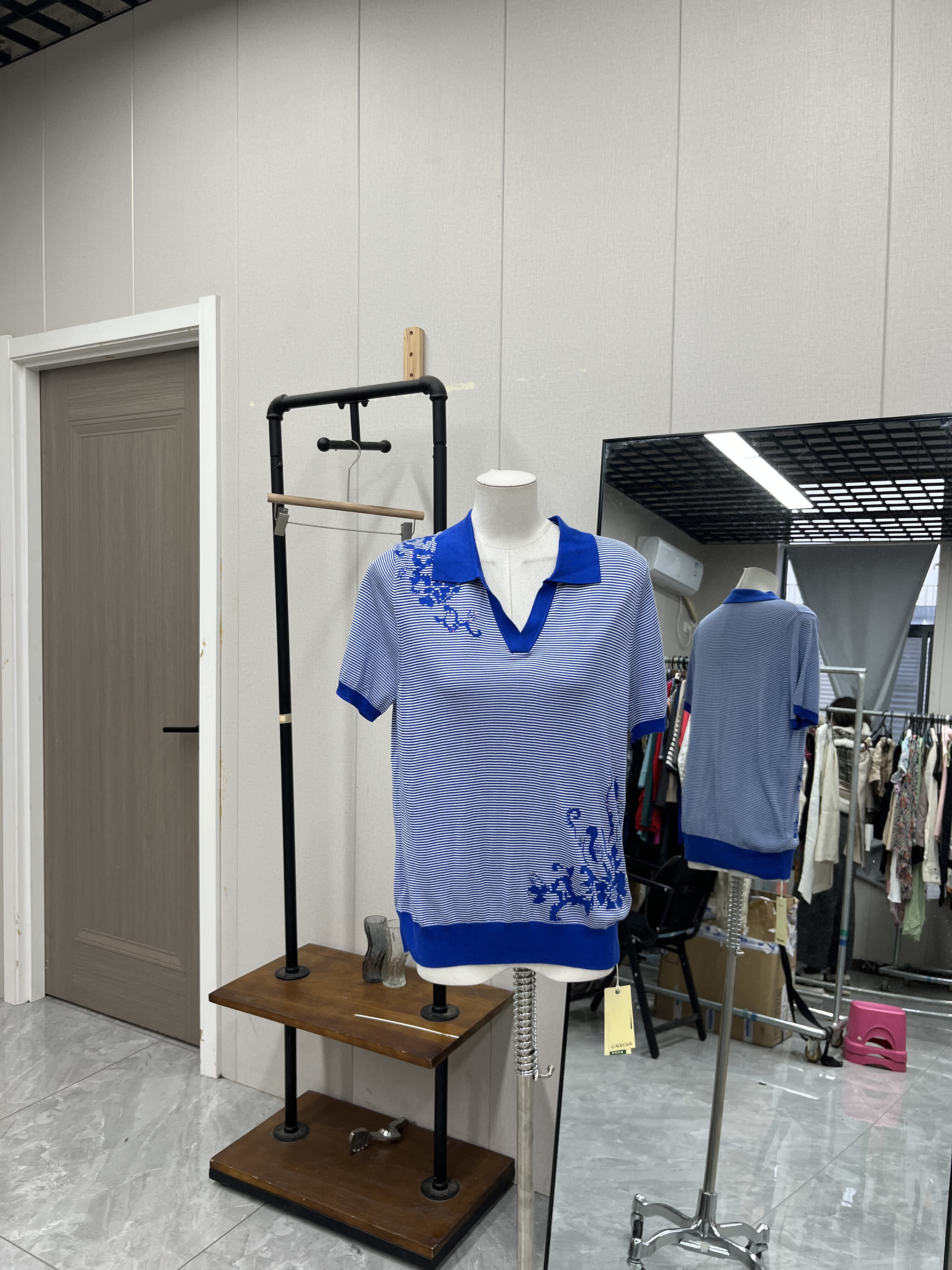 SCS条纹冰丝夏季针织衫衬衫领蝙蝠袖高级条纹上衣款