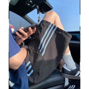 夏季薄款短裤男款外穿冰丝速干条纹五分裤子运动青少年男生沙滩裤