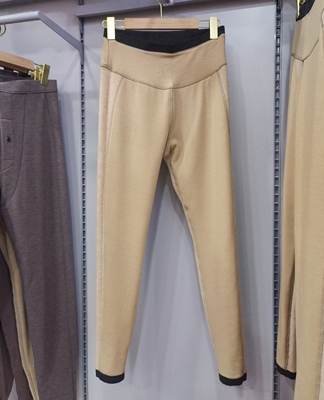 宝驰鹿王L248906单层磨毛加长护膝保暖羊绒蚕丝锁温保暖贴肤女裤