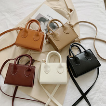 Fairy bag 2021 new Korean versatile messenger bag autumn winter wide shoulder strap new one shoulder chain bag