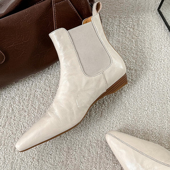 新品~秋冬2025年真皮羊皮短靴女单靴套筒松紧带切尔西靴尖头低跟