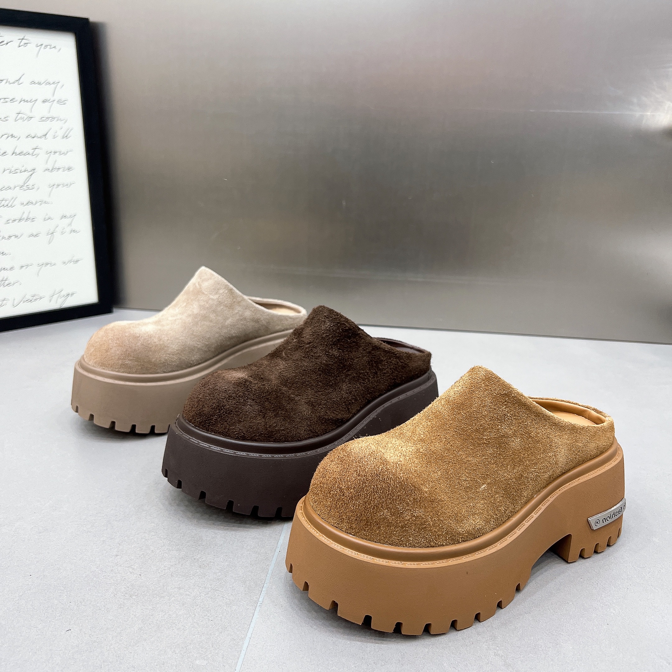 欧货2025新款磨砂真皮大头芒果头厚底松糕勃肯鞋懒人包头半拖鞋女