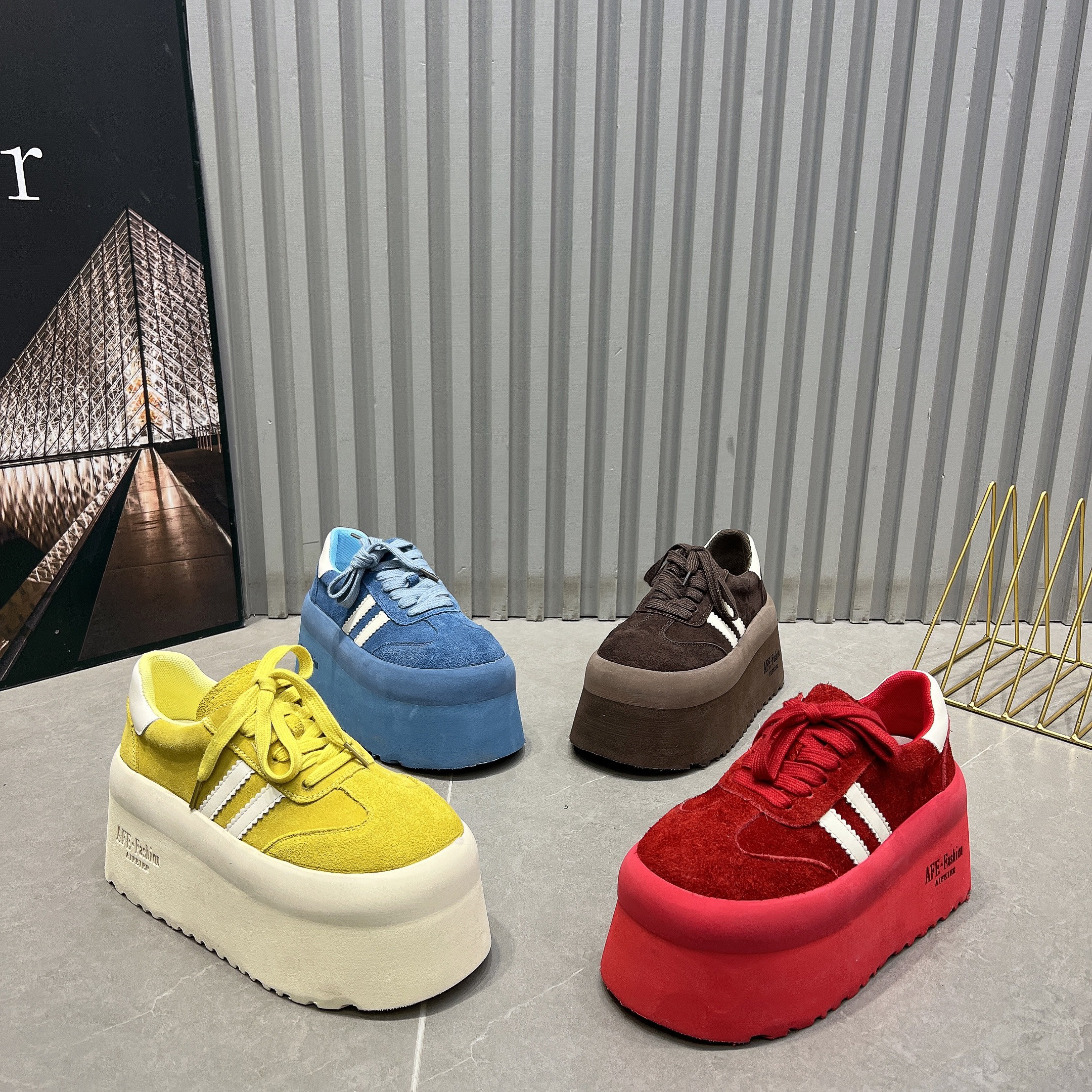 欧货磨砂皮厚底德训鞋女2026新款增高8cm超轻底低帮鞋单鞋休闲鞋