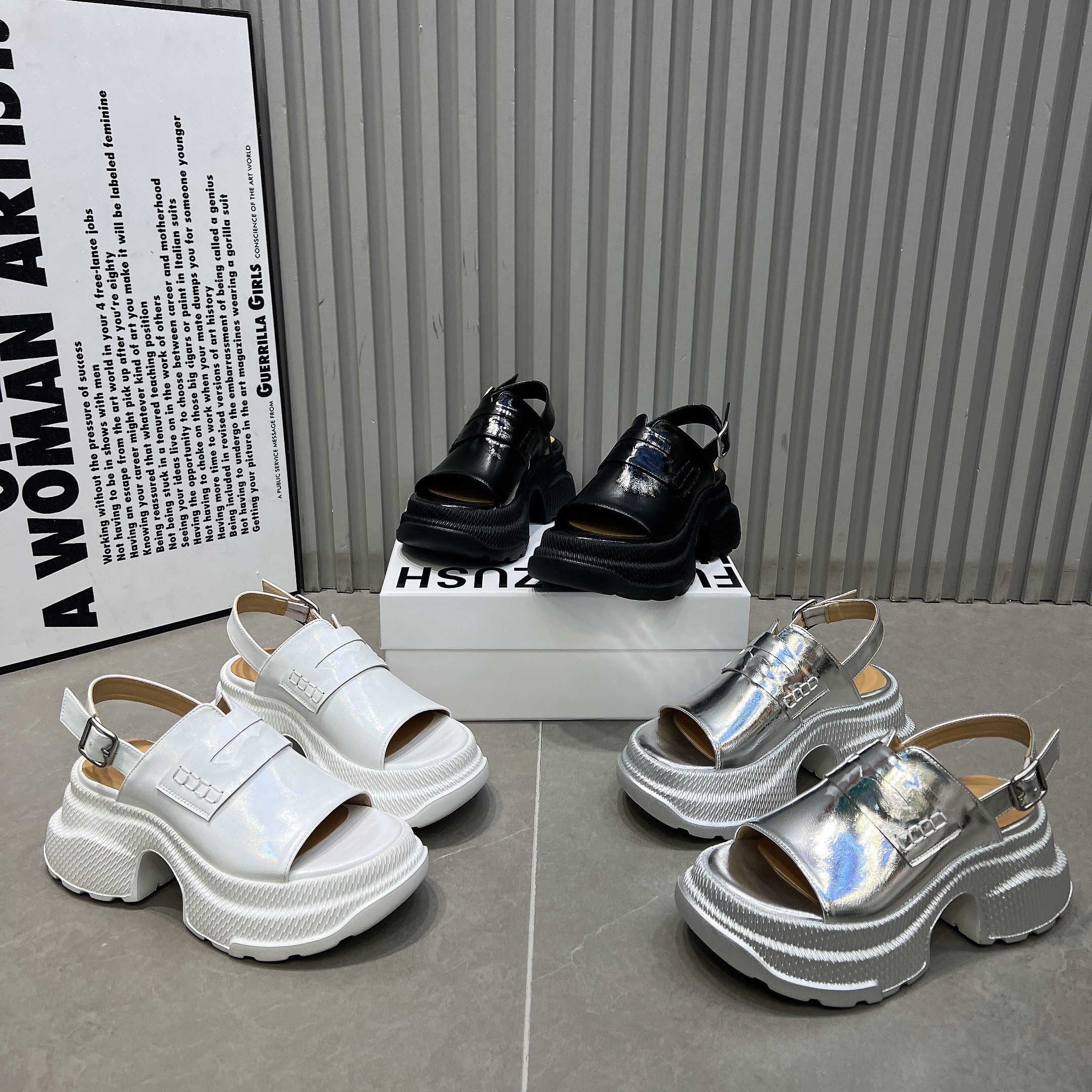 百搭黑色露趾凉鞋女2026新款6cm厚底松糕后绊带休闲鞋罗马凉鞋女