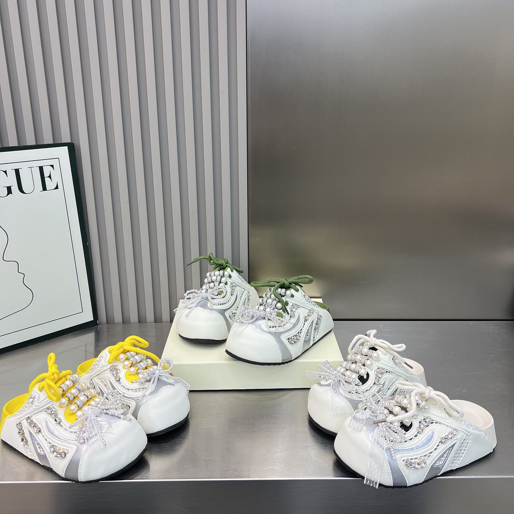 甜美风水钻珍珠包头半拖鞋女2026新款4cm厚底增高系带懒人休闲鞋