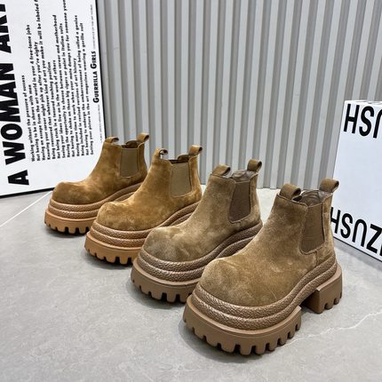 欧货2025新款真皮磨砂皮厚底松糕圆头套筒短靴7cm小个子马丁靴女