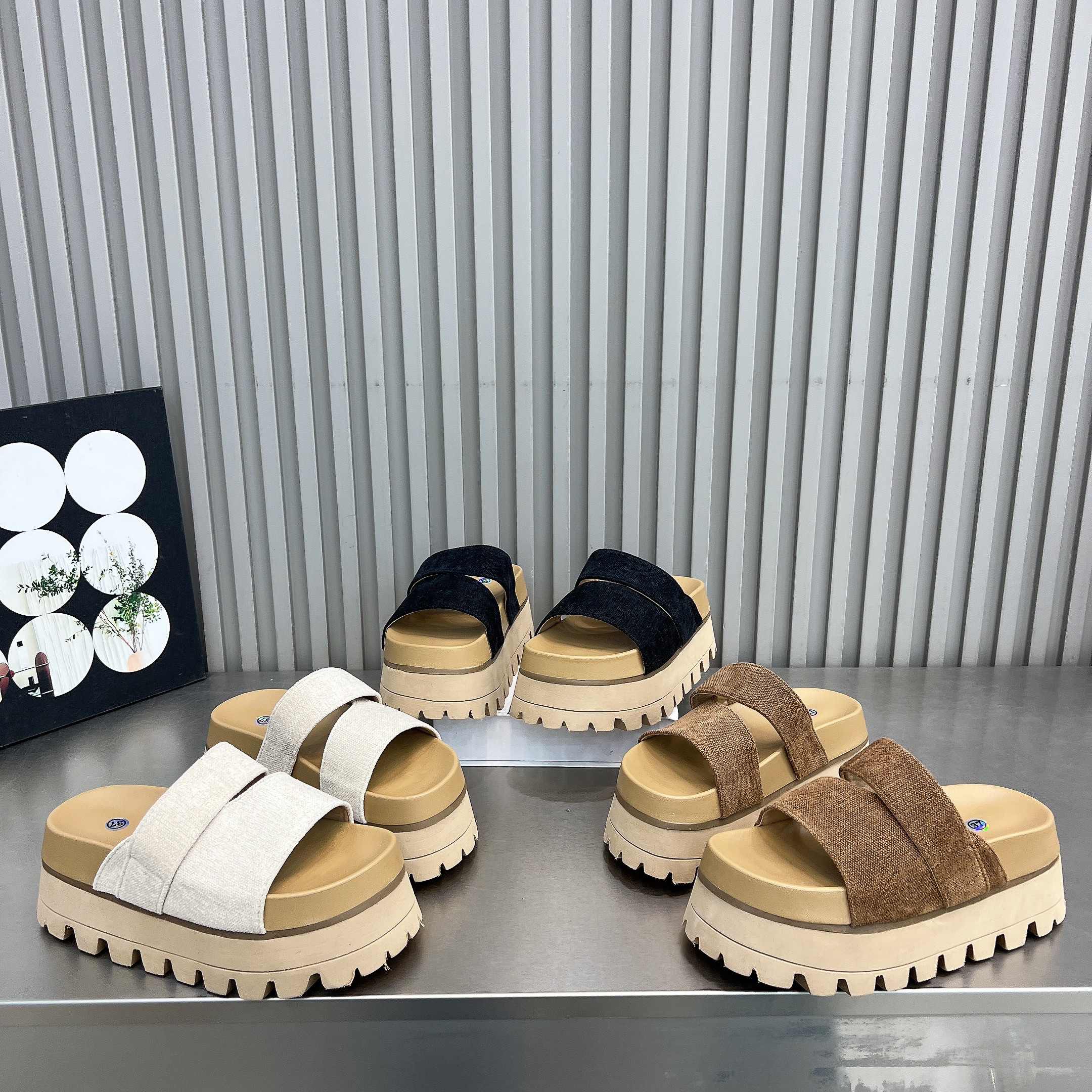 7cm厚底松糕一字拖鞋女2026新款布面小个子增高休闲鞋露趾凉鞋拖