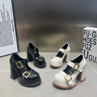 法式厚底10cm玛丽珍鞋女白色爆裂皮粗跟金属扣高跟鞋时尚浅口单鞋