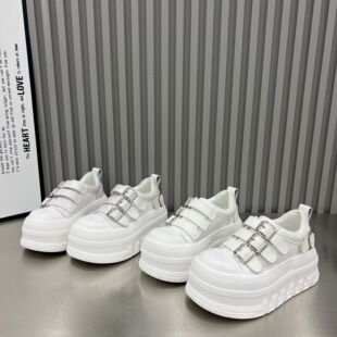 小白鞋 皮带扣透气网面休闲鞋 低帮单鞋 7cm厚底松糕鞋 女 女2026新款