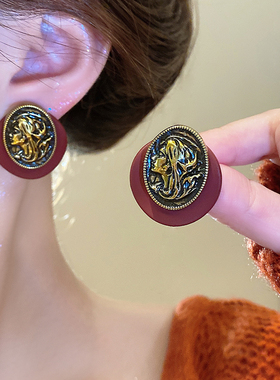 中古港风气质轻奢耳环女2026新款爆款小众设计时尚个性耳钉耳饰