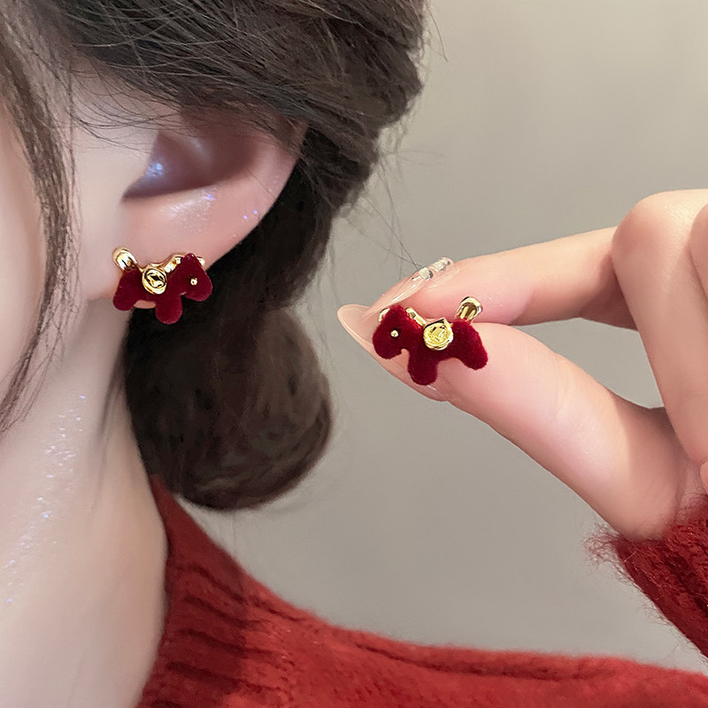 复古红色丝绒小马耳钉女款独特
