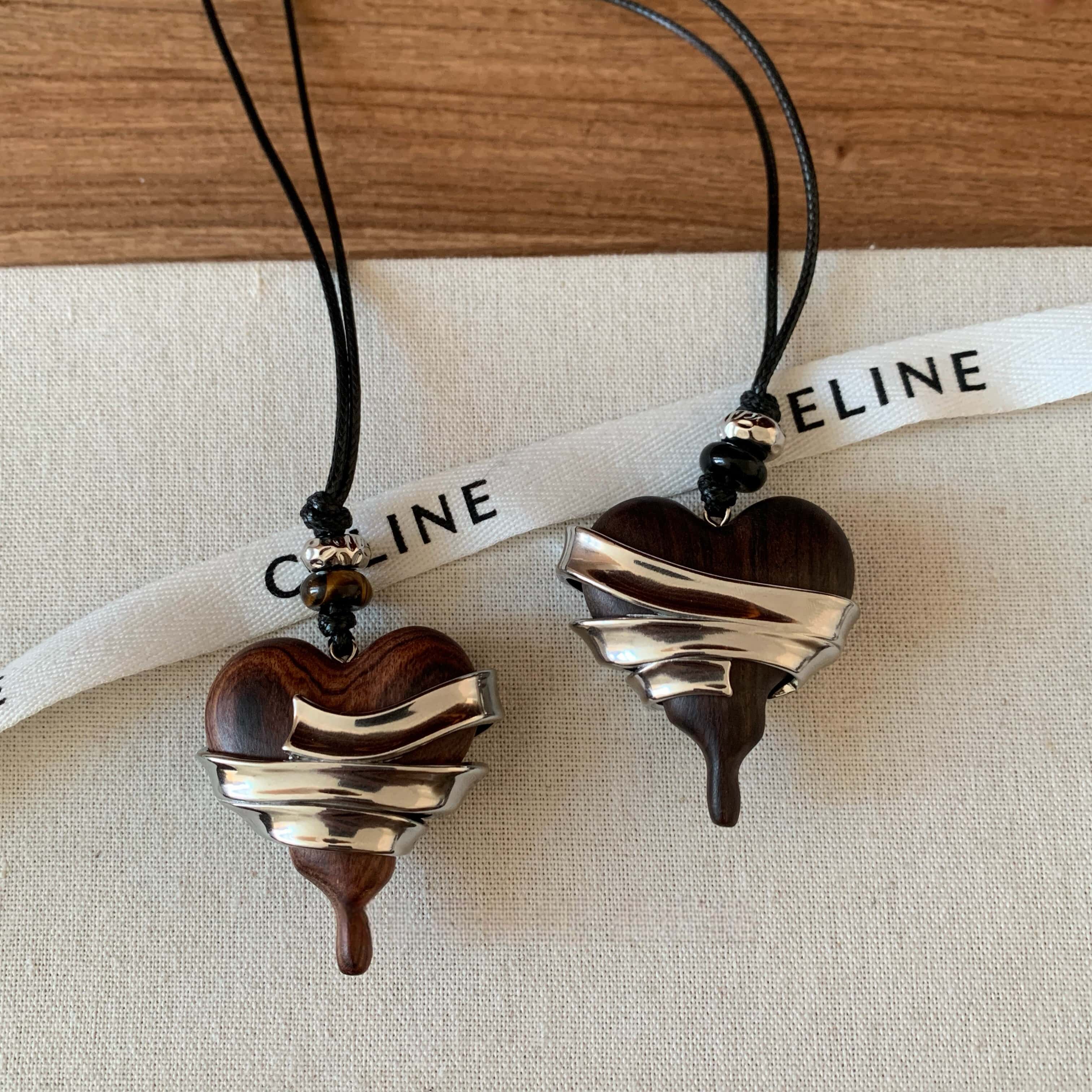小众设计高级感银包手工黑檀木爱心吊坠项链女气质长款秋冬毛衣链