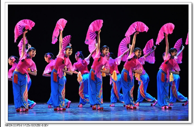 女子群舞舞蹈服装演出服表演服